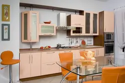 Кухня абрикосового цвета фото