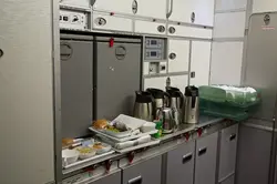 Кухня в самолете фото