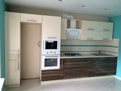Кухня с тремя пеналами фото