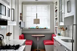 Стол у окна на кухне фото хрущевка