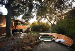 Bathtub in landscape design