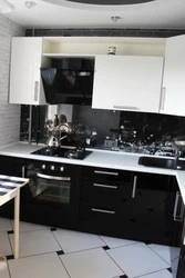 Дизайн кухни в черном цвете хрущевка