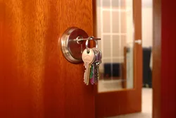 Фото квартиры двери с ключами