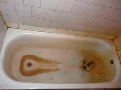 Фото ржавой ванны