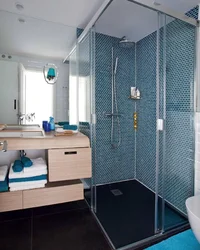 Недорогой дизайн ванной комнаты душевая