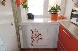 Дизайн зимнего холодильника на кухне