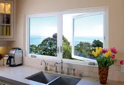 Горизонтальное окно на кухне фото