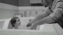 Скрытое фото мама в ванной