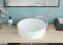 Смеситель на столешнице в ванной фото