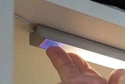 Выключатель на светодиодную ленту в кухне фото
