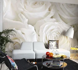 Белые цветы в интерьере гостиной