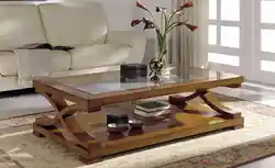 Журнальный столик в интерьере спальни