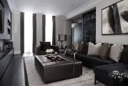 Серый интерьер гостиной с коричневым полом