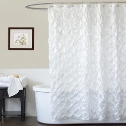Белая штора в ванной в интерьере