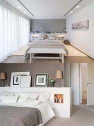 Дизайн спальни с кроватью вдоль стены