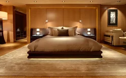Фото большой кровати в спальне
