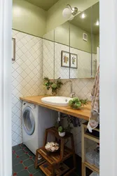 Дизайн маленькой кухни с ванной