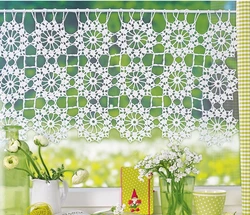 Crochet curtains for the kitchen photos and diagrams