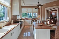 Кухни в своем доме с большими окнами фото