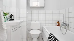 Дизайн ванной в белом цвете с плиткой