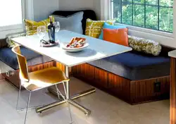 Угловой диван на кухню со спальным местом в интерьере