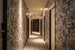 Прихожая в современном стиле в узкий коридор дизайн обои
