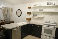 Кухни Без Верхних Шкафов С Пеналом И Холодильником Фото