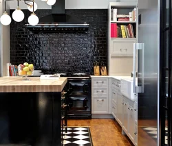 Маленькие кухни черного цвета фото