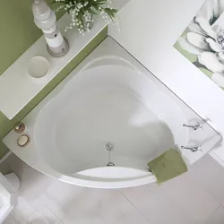 Corner bathtub in a small bathroom photo