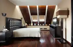 Спальня В Мансарде Со Скошенным Потолком Фото