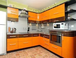 Какие цвета сочетаются с оранжевым кухня фото
