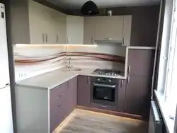 Дизайн кухни угловой с холодильником 6 кв