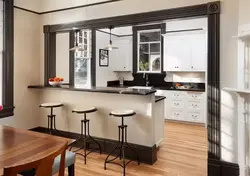 Интерьер гостиной в современном стиле с барной стойкой