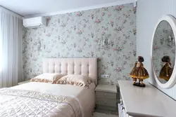 Обои с цветами в спальню комбинированные фото дизайн