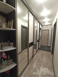 Прихожая шкаф с зеркалом для узкого коридора фото