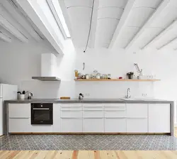 Дизайн кухня без верхних ящиков