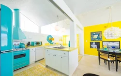 Синя желтая кухня дизайн