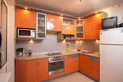 Встроенные кухонные гарнитуры для маленькой кухни угловые фото