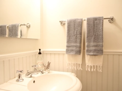 Как повесить полотенца в ванной комнате фото