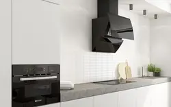 Дизайн кухни с черной вытяжкой