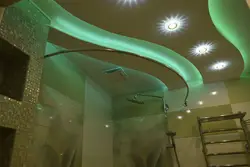 Натяжные потолки с подсветкой в ванной комнате фото