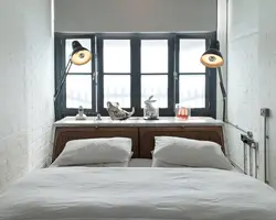 Дизайн спальни если кровать напротив окна