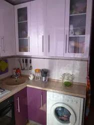 Кухня в хрущевке с колонкой и стиральной машиной фото