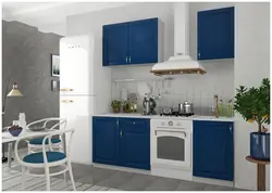 Дизайн кухни в бело синих тонах