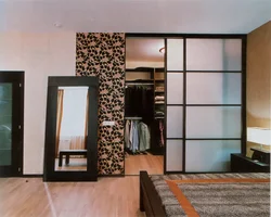 Двери на гардеробную комнату дизайн фото
