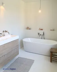 Дизайн ванной с покрашенными стенами