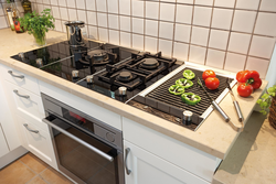 Small kitchen design with hob