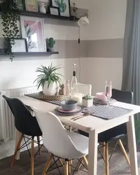 Стол у стены на кухне реальные фото