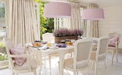 Powdery color in the kitchen interior