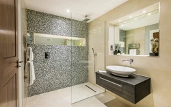 Ванная дизайн с ванной и душем по одной стене